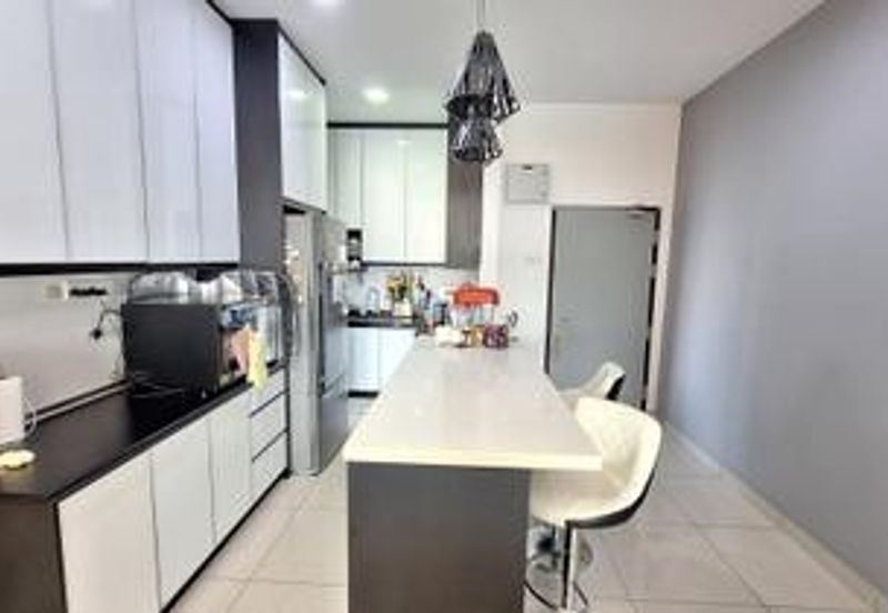 Zeta DeSkye Residence