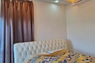 Zeta DeSkye Residence