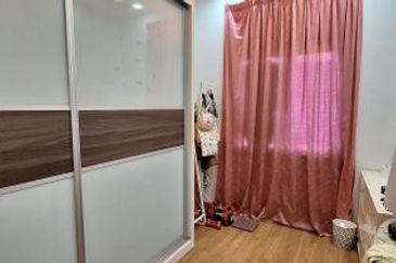 Zeta DeSkye Residence