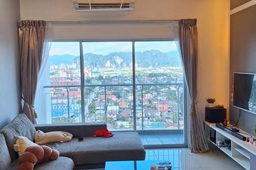 Zeta DeSkye Residence