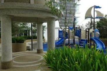 Zeta DeSkye Residence