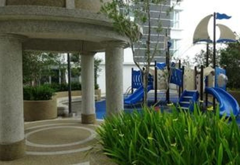 Zeta DeSkye Residence