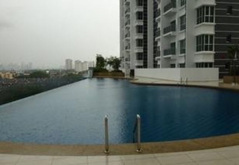 Zeta DeSkye Residence