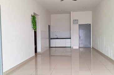 Zeta DeSkye Residence