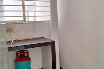 Zeta DeSkye Residence