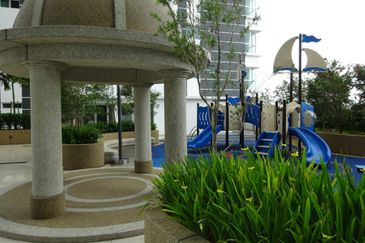 Zeta DeSkye Residence