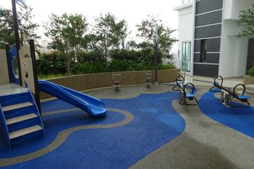 Zeta DeSkye Residence