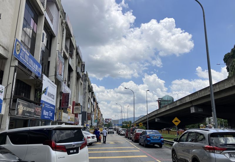 Taman Sri Batu Caves