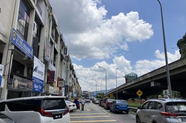 Taman Sri Batu Caves