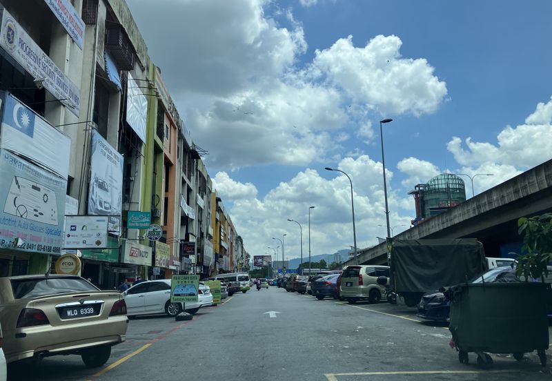 Taman Sri Batu Caves