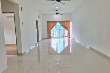 Zeta DeSkye Residence