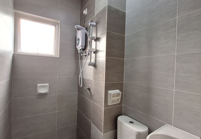 Zeta DeSkye Residence