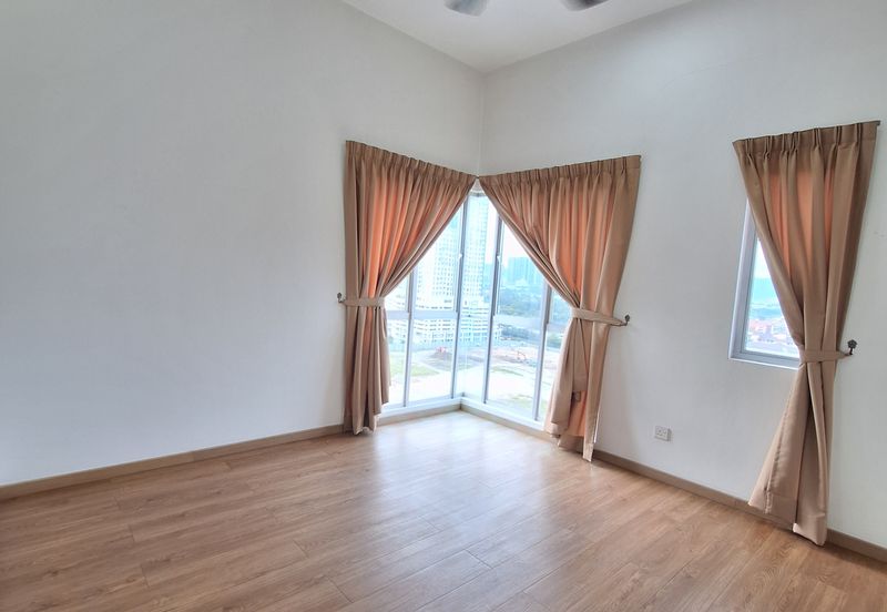 Zeta DeSkye Residence