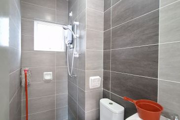 Zeta DeSkye Residence