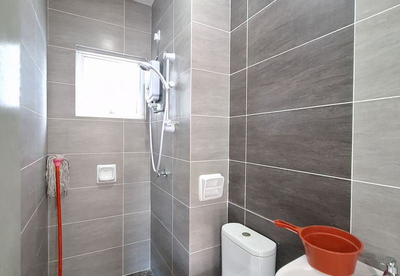 Zeta DeSkye Residence