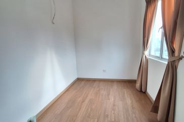 Zeta DeSkye Residence