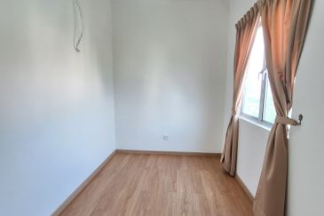 Zeta DeSkye Residence