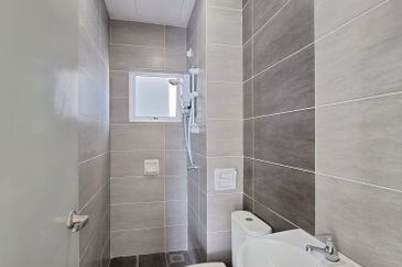 Zeta DeSkye Residence