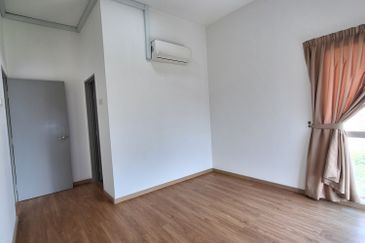 Zeta DeSkye Residence