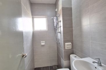 Zeta DeSkye Residence