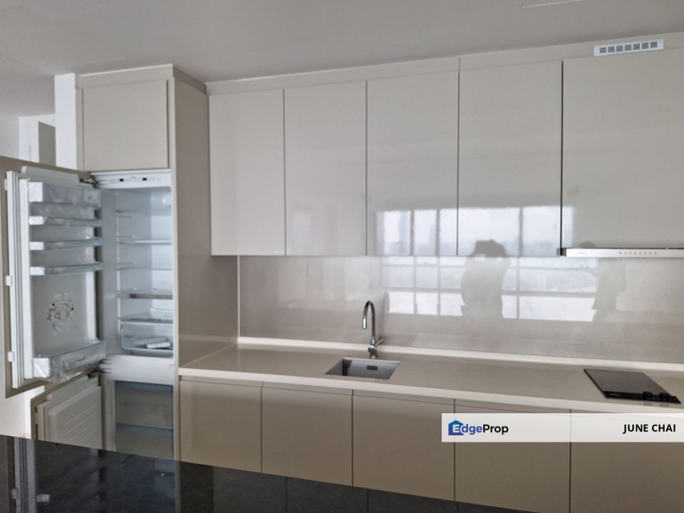 Crown Residences,Pavilion Damansara Heights,Kuala Lumpur Condo For Rent, Bigger Size, High Floor with Super Nice View, Kuala Lumpur, Damansara Heights