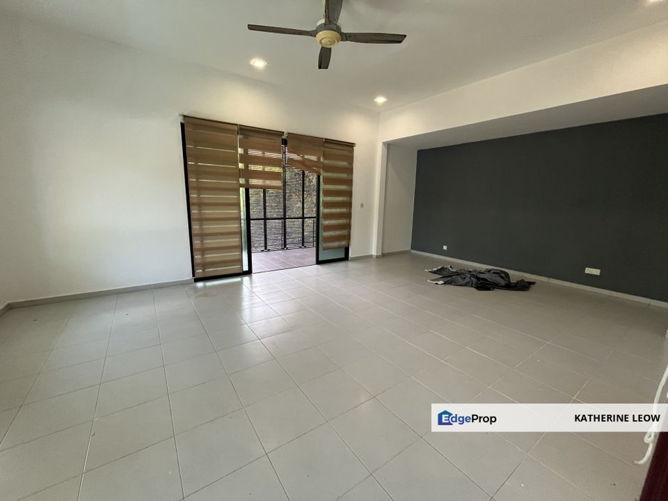 Partial Furnished with Swimming Pool Ledang Heights Bungalow, Johor, Johor Bahru