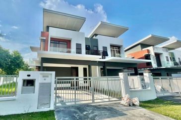 The Canal Garden South, Horizon Hills