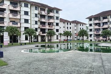 Skudai Villa