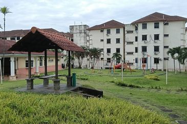Skudai Villa