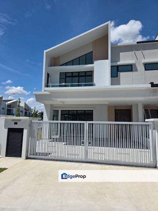 Superlink corner 48x75 , Johor, 