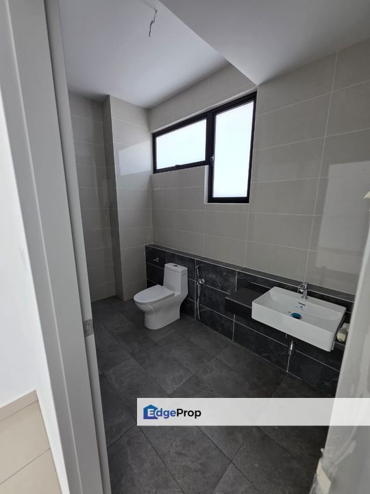 Superlink corner 48x75 , Johor, 