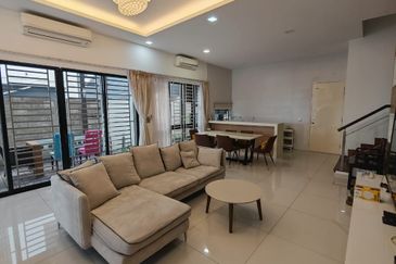 The Canal Garden South, Horizon Hills