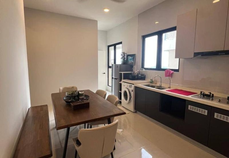 Baypoint @ Country Garden Danga Bay