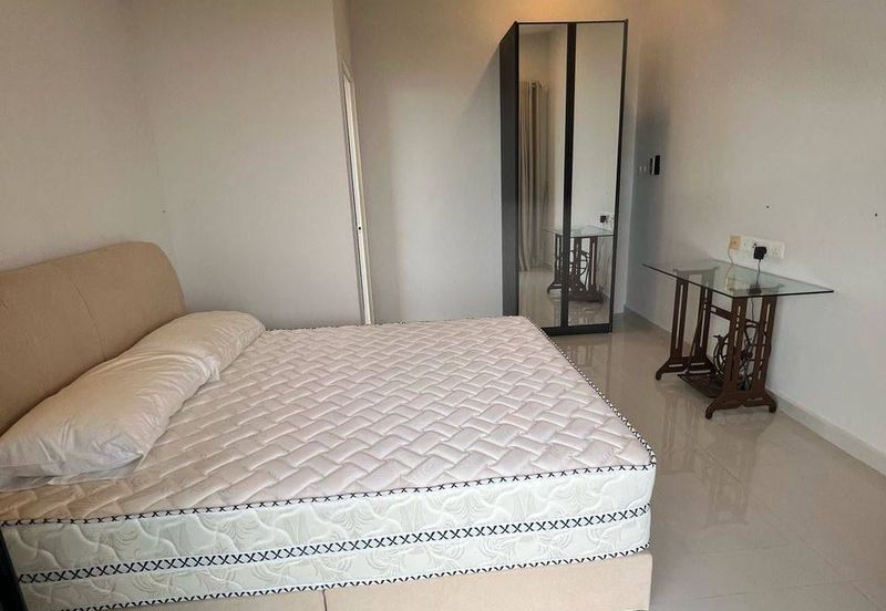 Baypoint @ Country Garden Danga Bay