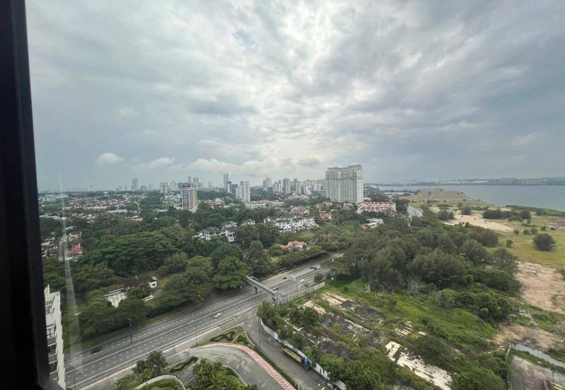 Baypoint @ Country Garden Danga Bay