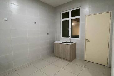 Danga Bay Below Market, 458k Full Loan, Beside Perling & Bukit indah, 20min to Tuas