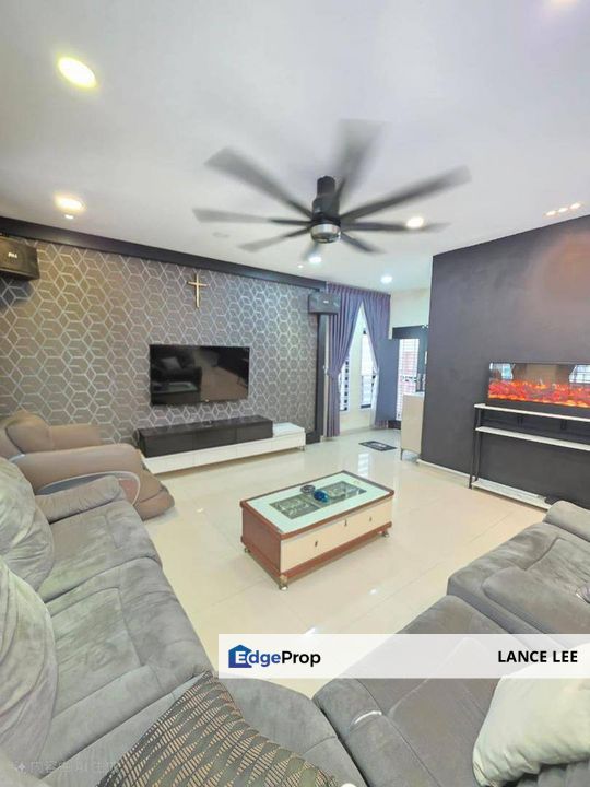 Town Good Investment Property For Sale, Johor, Labis