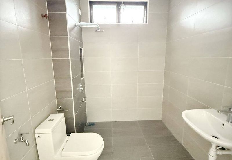 Jalan Mutiara Emas 2