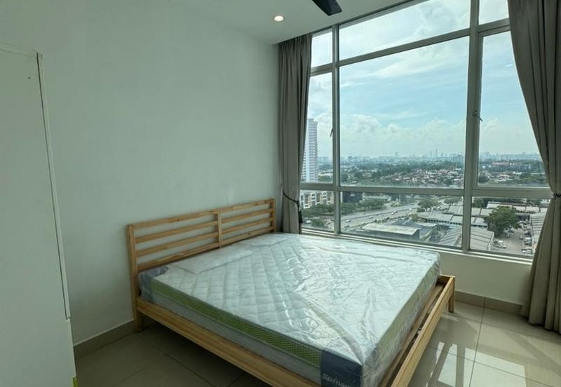 Dedaun Hijau (Greenfield Regency)