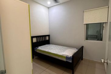 Dedaun Hijau (Greenfield Regency)