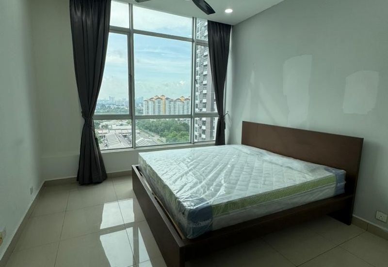 Dedaun Hijau (Greenfield Regency)