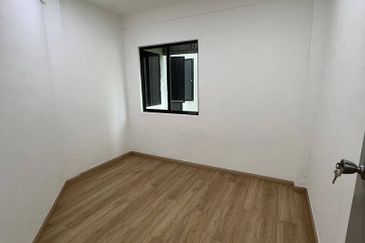 Low Cost Flat|Fully Renovated|Level 1|3B+1B|Freehold|Gelang Patah