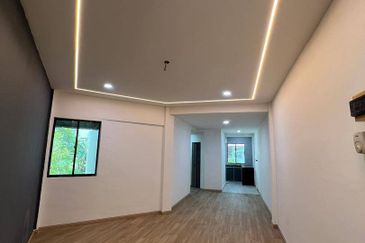 Low Cost Flat|Fully Renovated|Level 1|3B+1B|Freehold|Gelang Patah