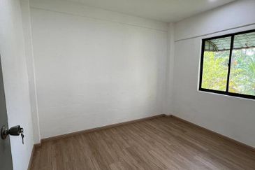 Low Cost Flat|Fully Renovated|Level 1|3B+1B|Freehold|Gelang Patah