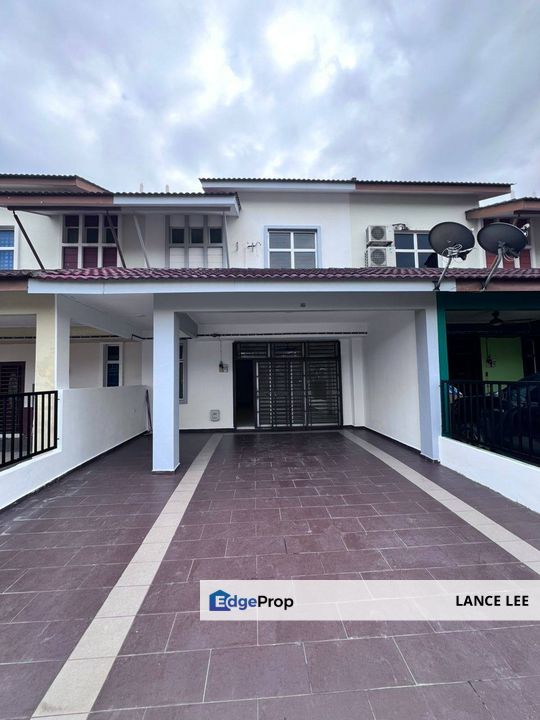 Double storey house for sale , Johor, Skudai