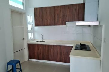 1Medini & Medini Signature