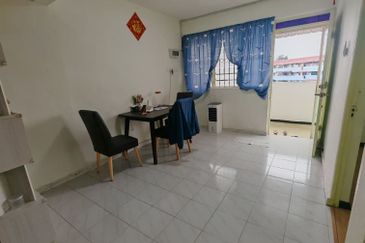 Flat Taman Ungku Tun Aminah