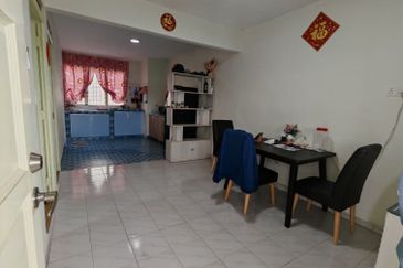 Flat Taman Ungku Tun Aminah