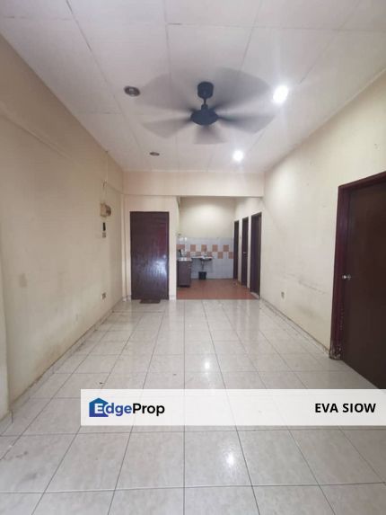 Nusa Bestari Shop Apartment Three Bedrooms Renovated, Johor, 