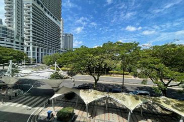 Somerset Puteri Harbour